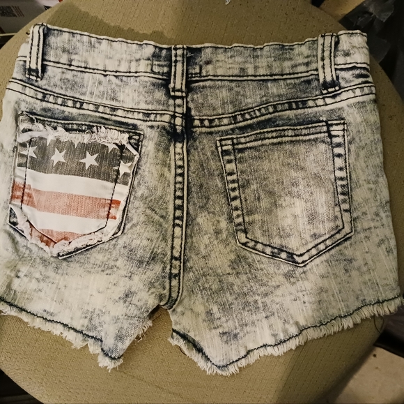 🇺🇲Thrill Denim Shorts Always A Thrill.💙 🎁Size 12 Female,A Fabulous Gift. 🏖 - Picture 5 of 8
